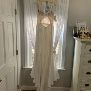 Wedding dress never worn!